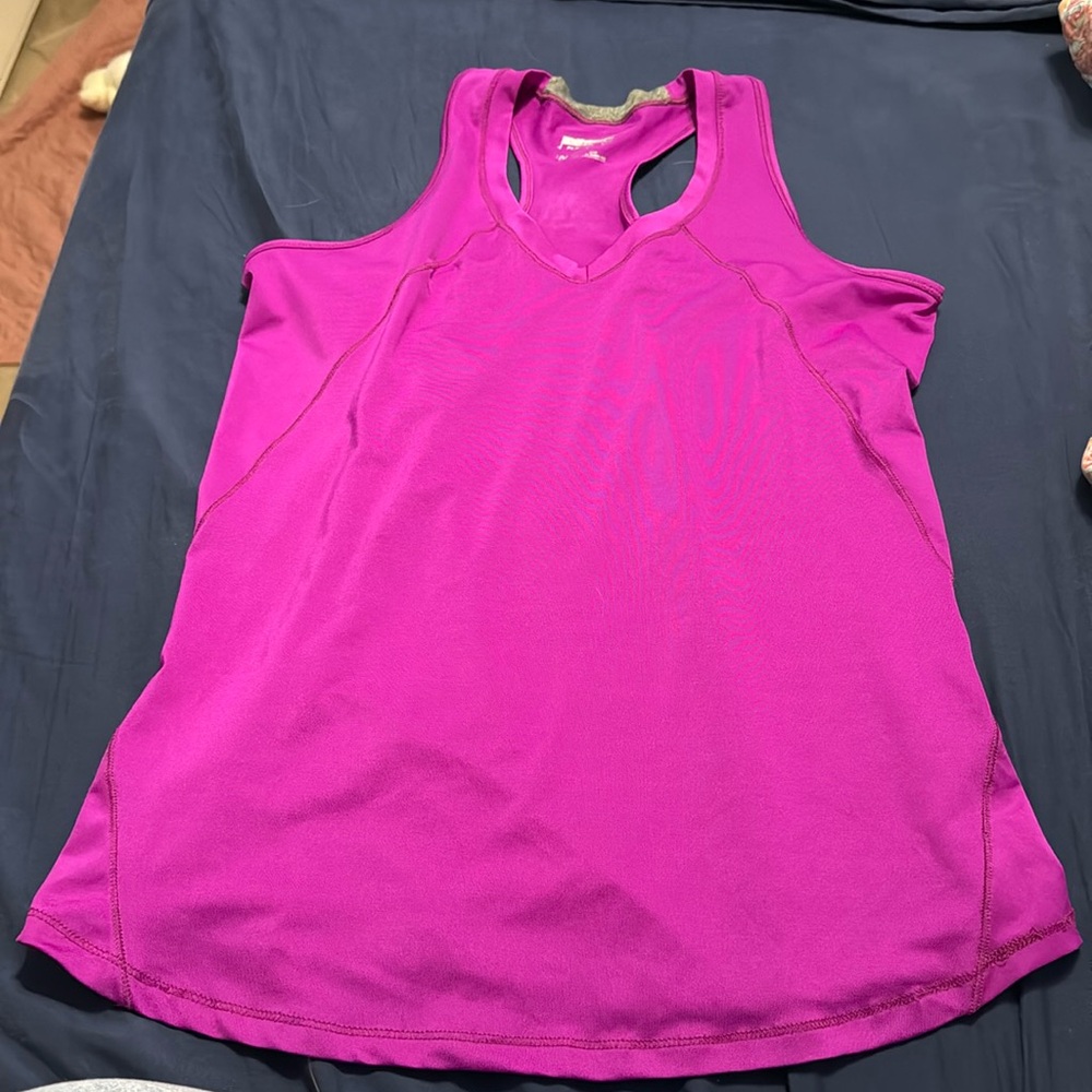 Active wear tank top